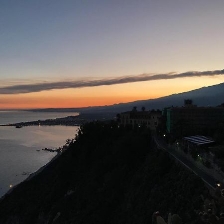 La Baia Dei Delfini Διαμέρισμα Ταορμίνα Εξωτερικό φωτογραφία