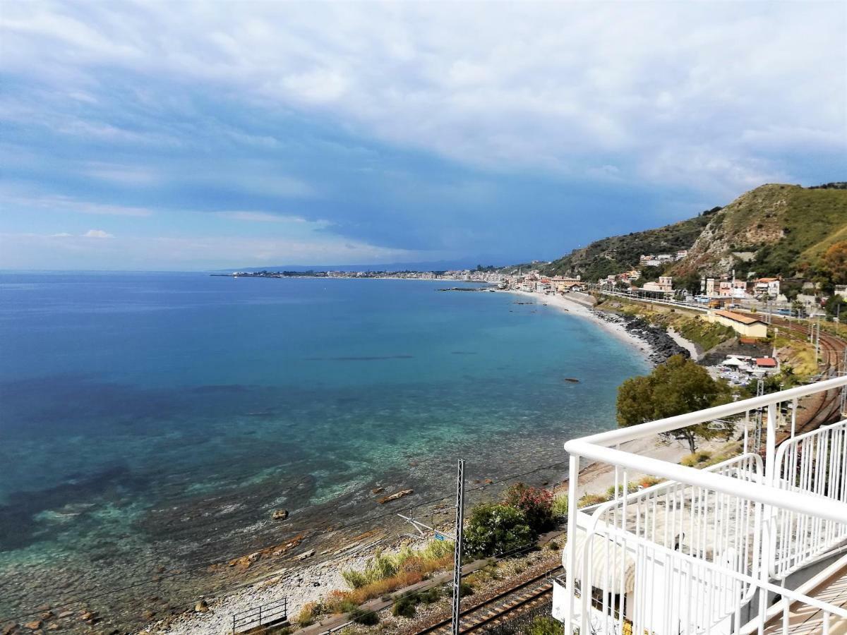 La Baia Dei Delfini Διαμέρισμα Ταορμίνα Εξωτερικό φωτογραφία