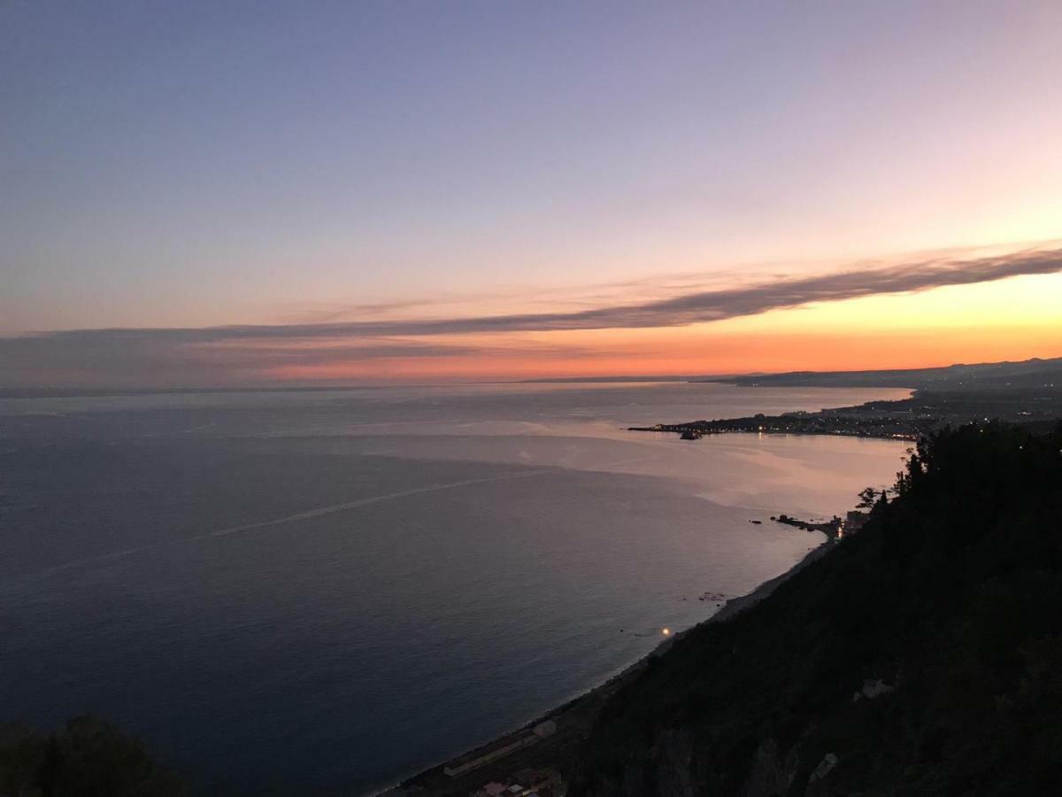 La Baia Dei Delfini Διαμέρισμα Ταορμίνα Εξωτερικό φωτογραφία