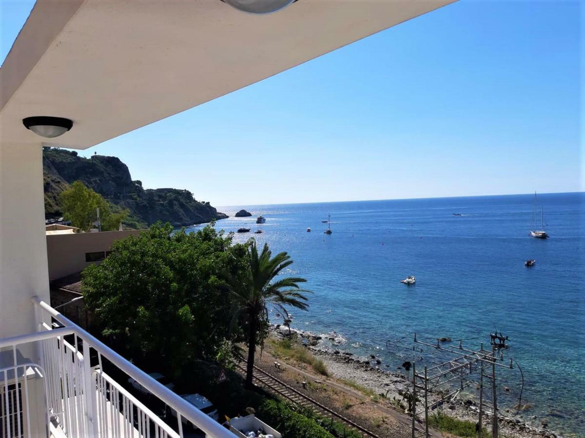 La Baia Dei Delfini Διαμέρισμα Ταορμίνα Εξωτερικό φωτογραφία